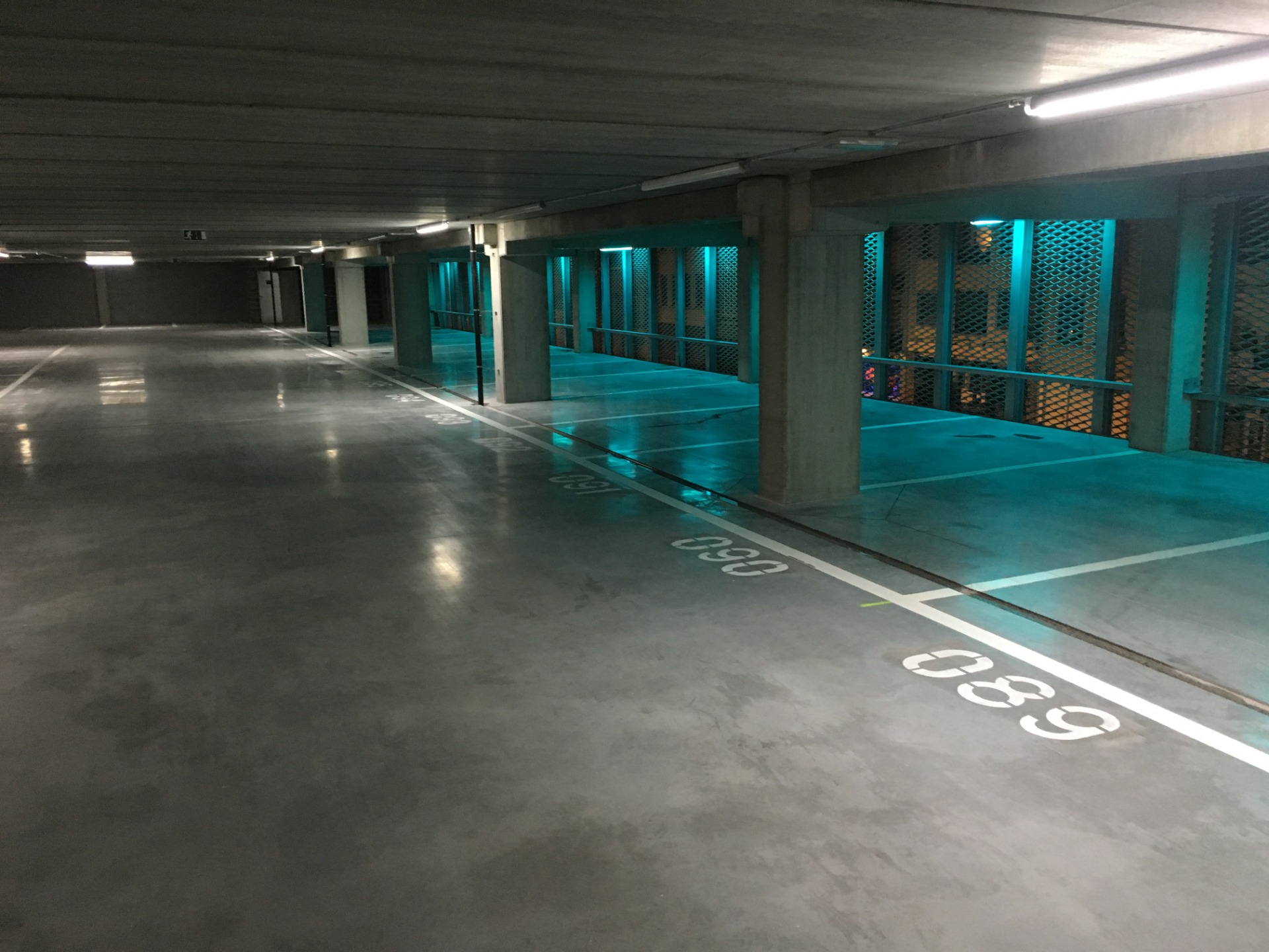 binnen belijning parking oostende